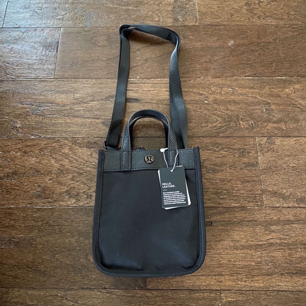 Lululemon🍋Now and Always tote-Micro⭐️firm price - Picture 7 of 15